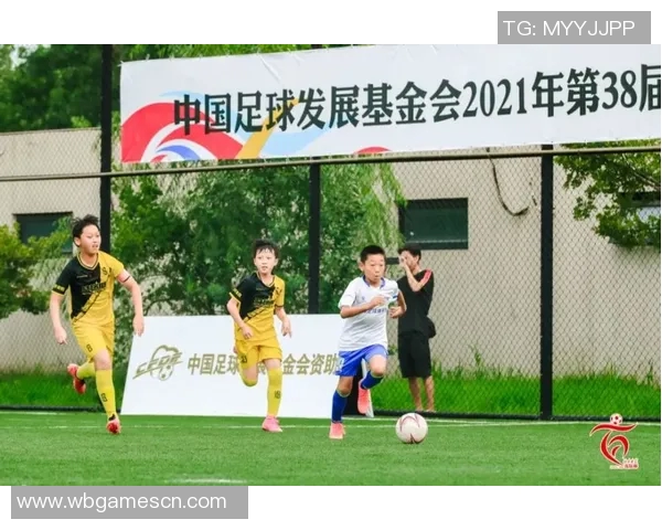 明星追逐足球明星的精彩瞬间与背后故事揭秘